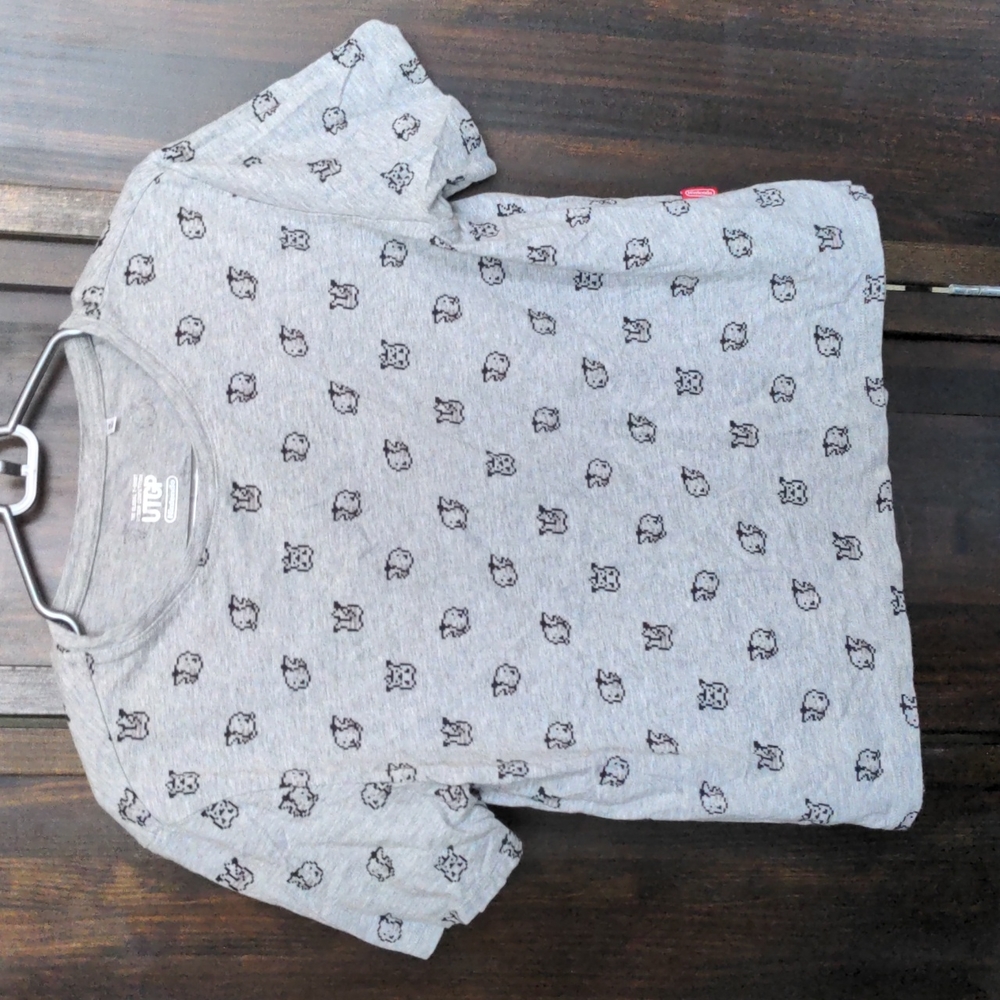 Uniqlo pokemon Pikachu shirt, size xs